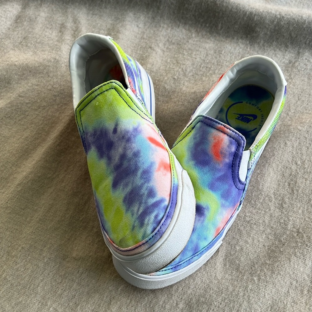 Nike Tie Dye Court Legacy Women's Slip On